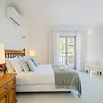 Rosa Retreat By Portugal Portfolio
