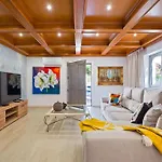 Rosa Retreat By Portugal Portfolio